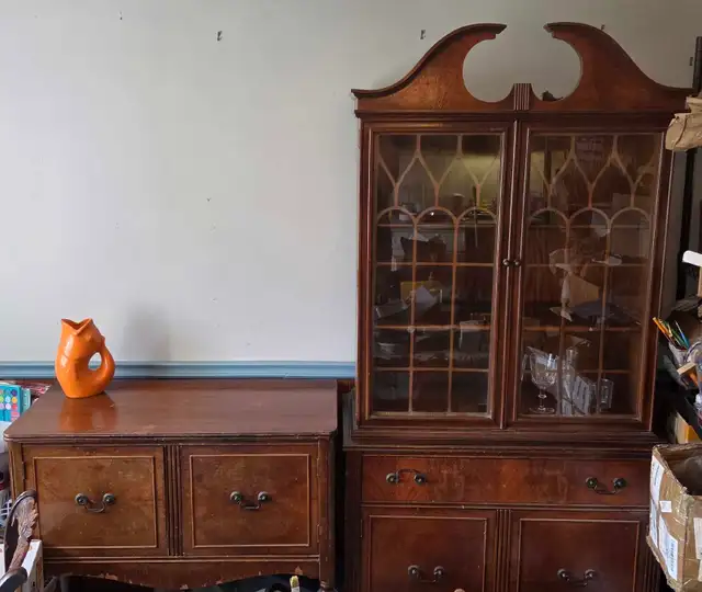 antique hutch and side board in Hutches & Display Cabinets in St. Catharines - Image 2