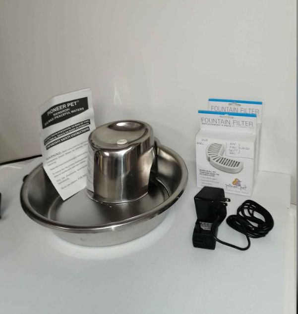 Fontaine pour chien dans Accessoires  à Laval/Rive Nord