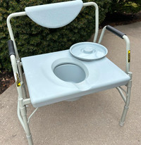 Bedside Bariatric Bedside Commode Chair