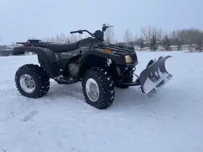 2003 Arctic cat 400 4x4 start and drive.