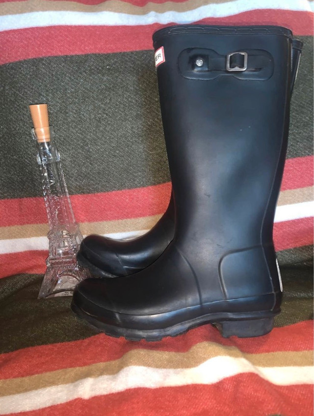 Black Hunter boots size 5 in Women's - Shoes in Trenton - Image 2