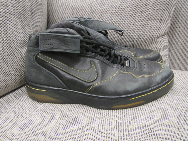 Nike Air Force 25 Basketball Shoes Black Size 11 in Men's Shoes in City of Toronto - Image 3