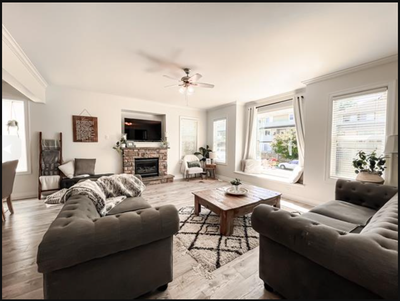 -Lovely three bedroom home in reputable and scenic Promontory area. -Beautiful wide and open layout...