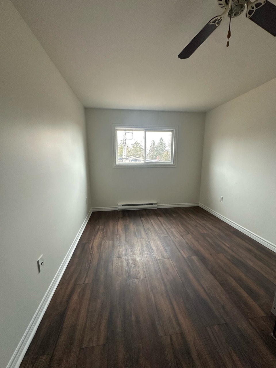 2 bedroom 1 bath apartment 2