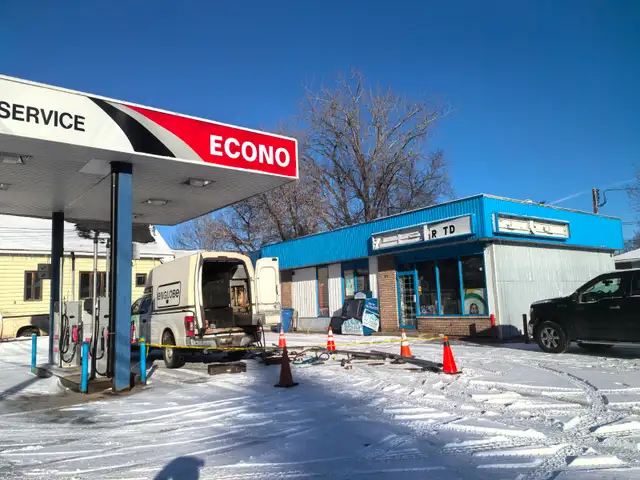 Gas Station for sale, $400k