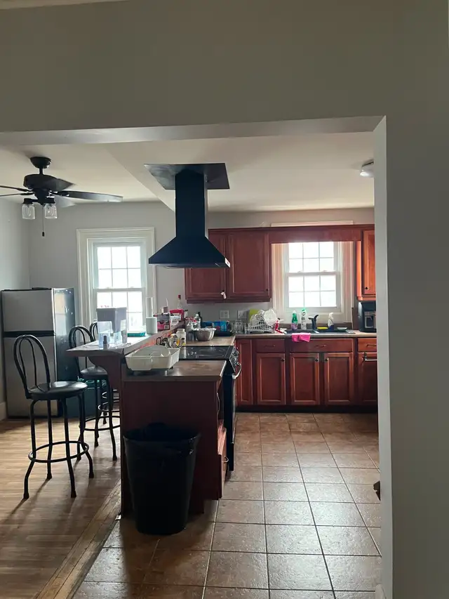 Downtown lease - move in ready!