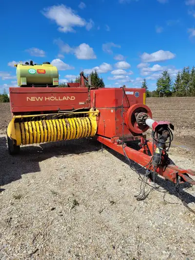 570 new holland small square baler with nunh forage acid kit. Bought it from Tri-Sha and have had it...