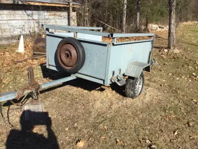 6ft by 4ft all steel new tires and lights,great condition