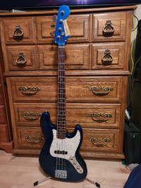 Squire Jazz bass for sale !