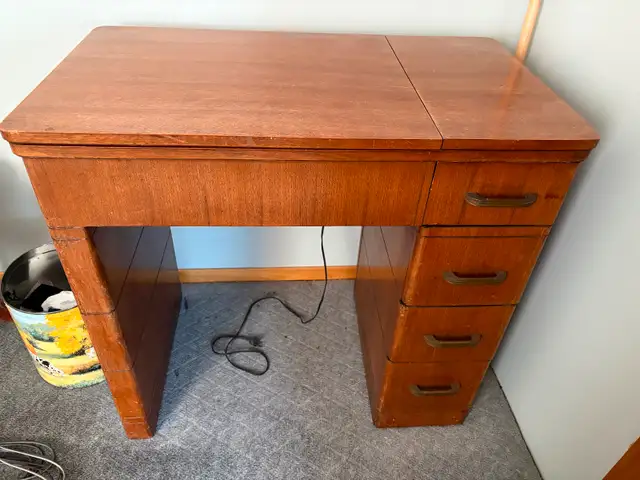 Vintage Kenmore Sewing Machine with chair. in Other in Cape Breton - Image 4