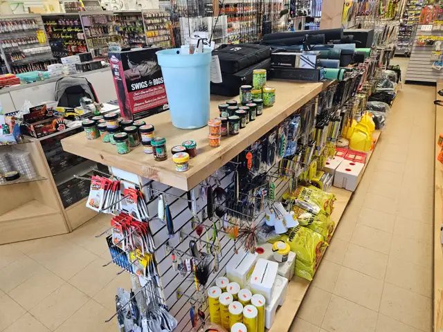 sheving units in Bookcases & Shelving Units in North Bay - Image 4