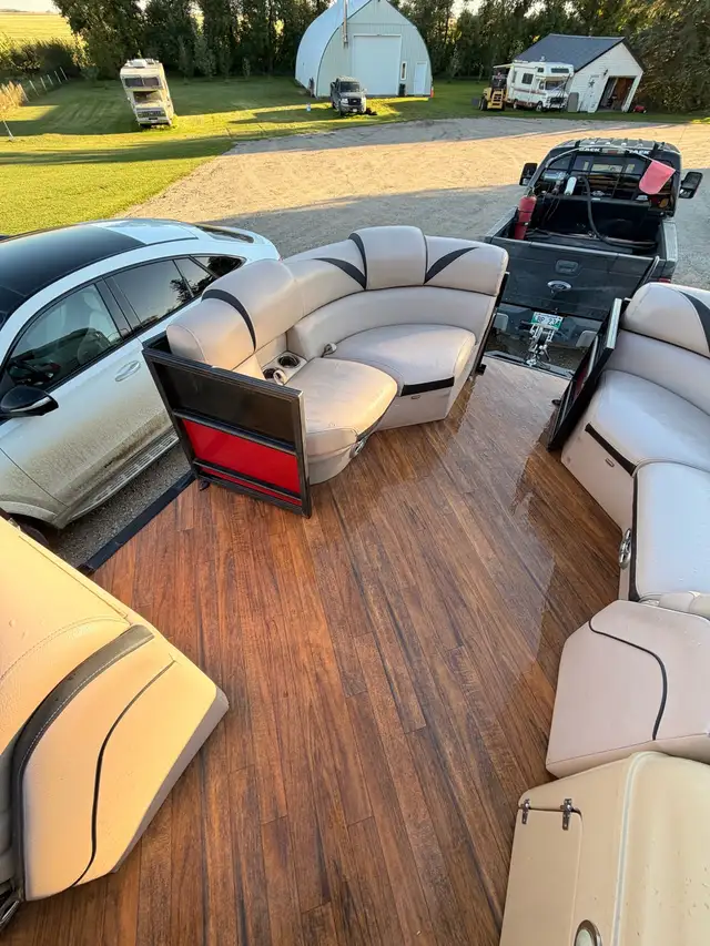 Berkshire Tritoon Priced to Sell | Powerboats & Motorboats | Brandon ...
