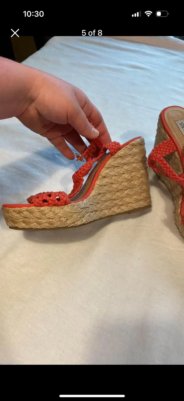 Steve Madden Wedge Sandals 8 in Women's - Shoes in Edmonton - Image 6
