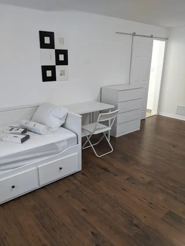 Spacious Furnished Room with Private Bathroom! in Room Rentals & Roommates in Gatineau - Image 8