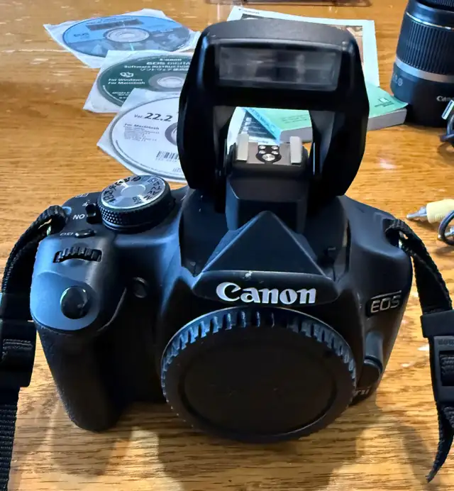 Canon EOS Rebel T1i 15.1 MP CMOS Digital SLR Camera Package in Cameras & Camcorders in City of Halifax - Image 4