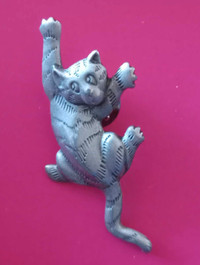 1988 Jonette Jewelry pewter cat pin-rare