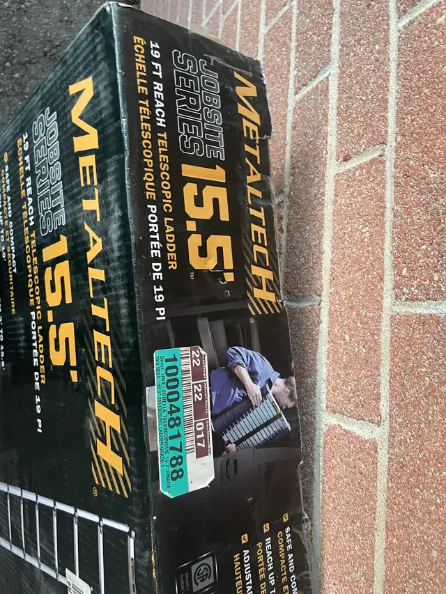 Metaltech 15.5’ telescopic ladder in Ladders & Scaffolding in Oakville / Halton Region - Image 6