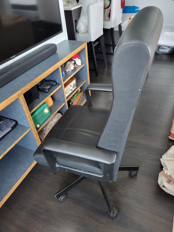 Free Office Chair Free Stuff Markham / York Region Kijiji