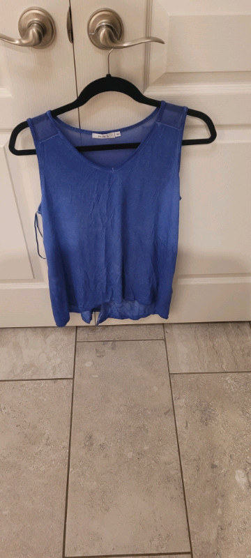 Ladies Tank Tops and Summer Night Robe ($5 each) in Other in Hamilton - Image 2