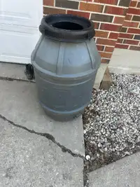 Rain barrel 