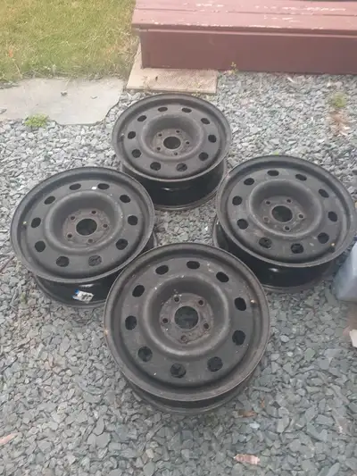 4 rims great shape. Dodge caravan 2014