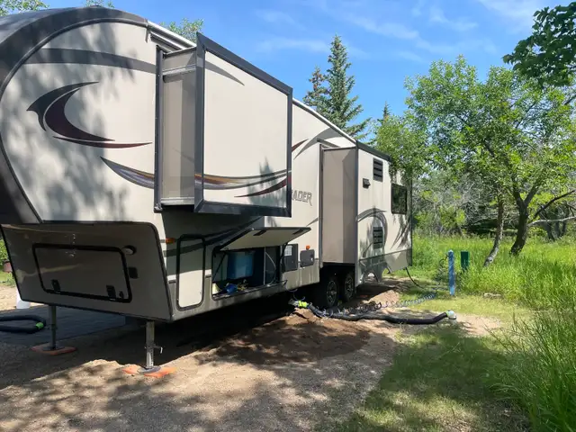crusader fifth wheel in Travel Trailers & Campers in Regina - Image 3