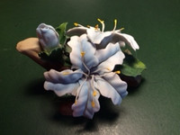 Vintage Lovely Small PORCELAIN ORNAMENT-Blue Lilies,Bud,5 Leaves