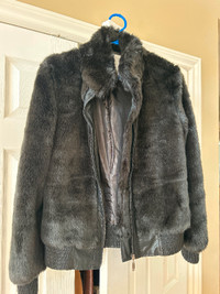 Women’s faux fur bomber jacket medium