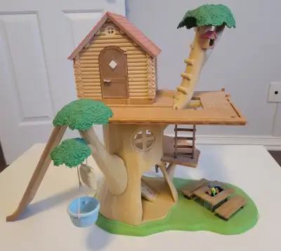 For Sale: 1 Calico Critters Adventure Treehouse CC1444 Gently used in great condition, includes ever...