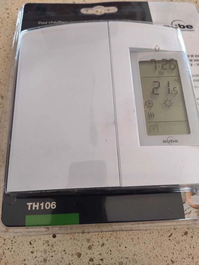 Thermostat programmable Aube TH106 4000 W 120/240 V dans Chauffage et climatisation  à Ville de Montréal - Image 3