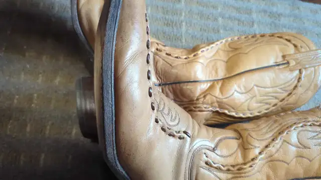Size 8, E, Cowboy Boots in Men's Shoes in Peterborough - Image 5