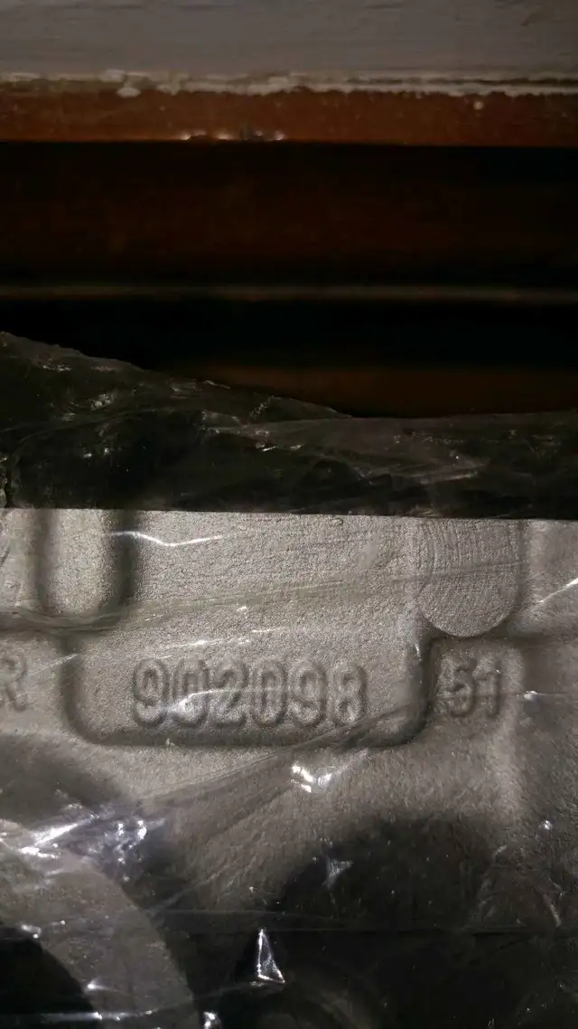 Never used still in packaging cylinder head  in Engine & Engine Parts in St. Catharines - Image 4