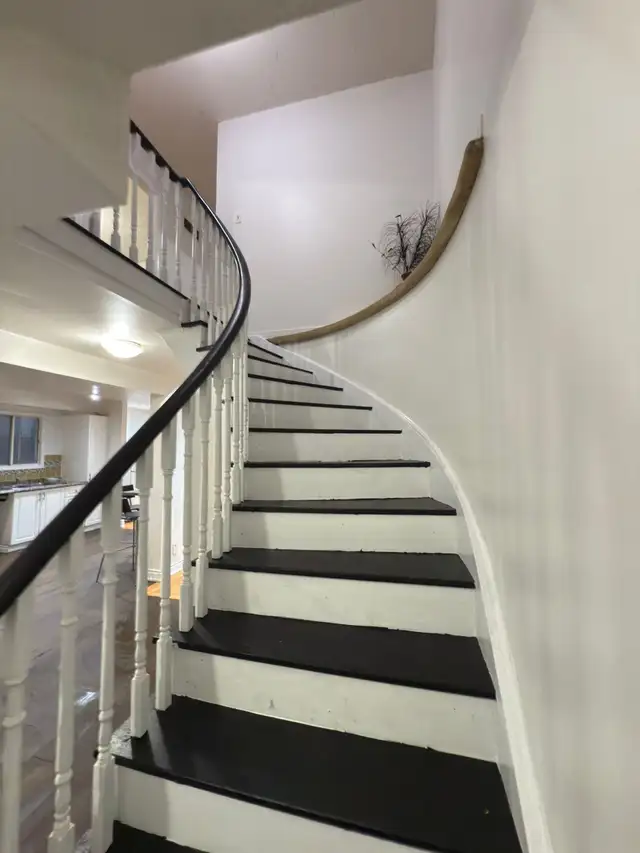 Private Bedrooms for rent - Square One Mississauga