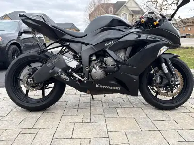 Kawasaki ZX 6R (636) Bike in excellent condition !! New battery, oil change done, steel braided brak...