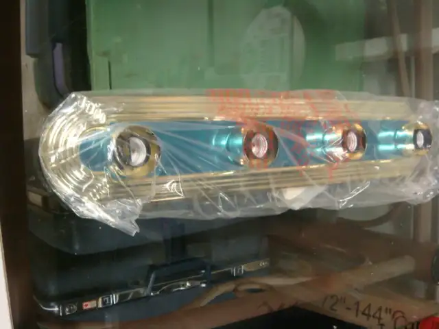 Indoor lighting Lot Vanity Light , Fluorescent and Wall Light in Indoor Lighting & Fans in Brantford - Image 4