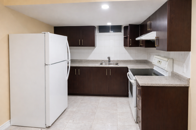 A clean and fully finished basement room available for rent in the Scarborough area near Markham Rd...