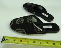 New Slippers / Pantoufles neuves