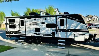 We’re selling our 2019Grand Design Imagine 2800BH travel trailer – an ultra-popular bunkhouse floorp...