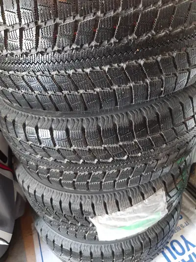Great Winter Tires on Rims for Jeep Grand Cherokee. The brand is Nitto which comes highly recommende...