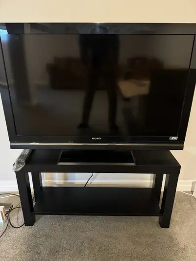 Sony Bravia full hd 40 inch 1080p lcd television 120hz refresh rate hdmi usb model KDL-40V5100. Tv i...
