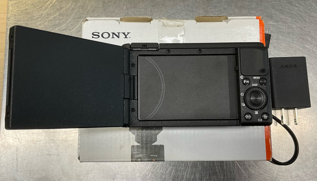 Sony Digital Camera ZV-1 in Cameras & Camcorders in North Bay - Image 3
