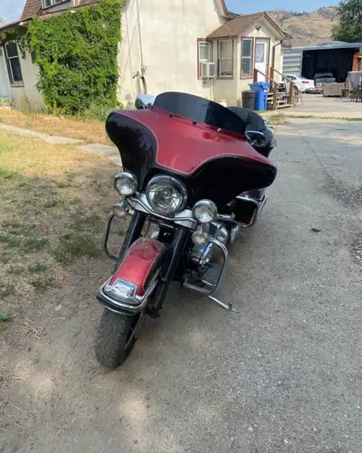 Start your journey with this classic 1986 Harley-Davidson Electra Glide, a true testament to America...
