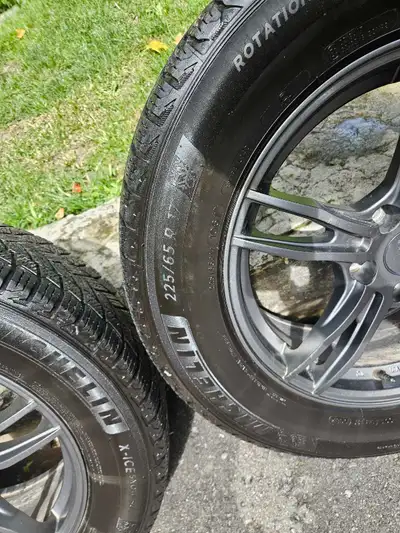 Set of 4 Michelin X-Ice winter tires on Envy Alloy rims. 225/65-17. They were on a 2023 Toyota Rav4...