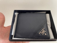 Prada Saffiano Men’s leather wallet