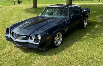 1981 Z28 Camaro factory 4 speed transmission with T roof, engine was rebuilt by Entec. Custom alpine...