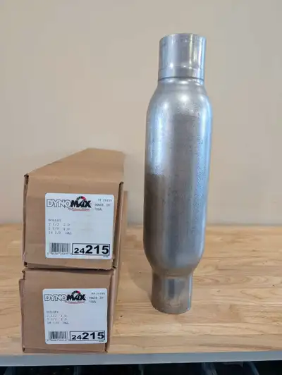 2 brand new Dynomax race bullet mufflers 2.5" in and out