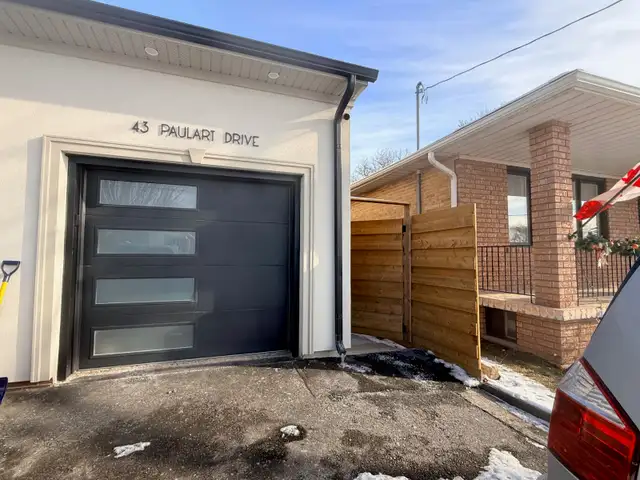 Cozy One Bed One, Bath Lower Lavel @ Dundas & East Mall  Etobic.