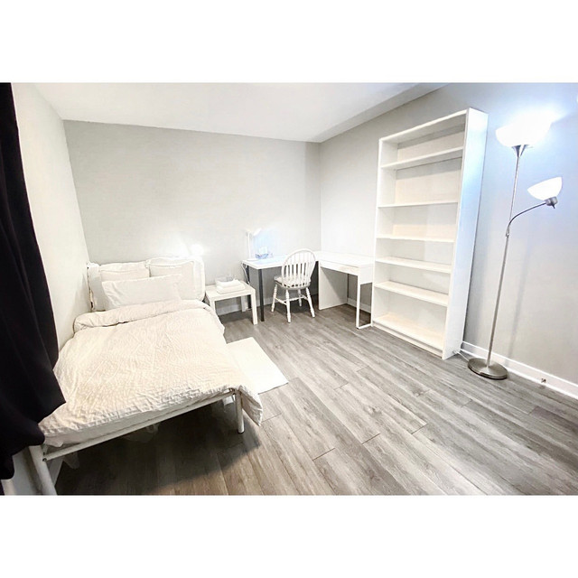 [April 1, 2024] ✨MALE ONLY LARGE ROOM WITH FREE PARKING✨ in Room Rentals & Roommates in Ottawa