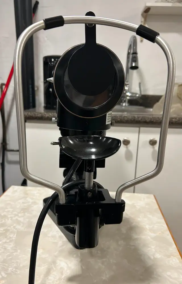 Bausch & Lomb Keratometer 120V, 0.13A, 50-60HZ, 15W.633512969044511225