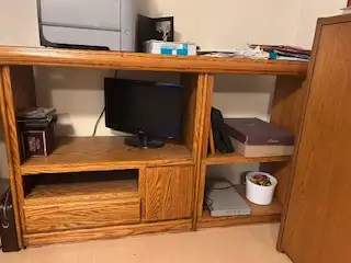Excellent condition. Beautiful Oak! Can be used for a TV in the large open space. 3 Shelves 2 Drawer...